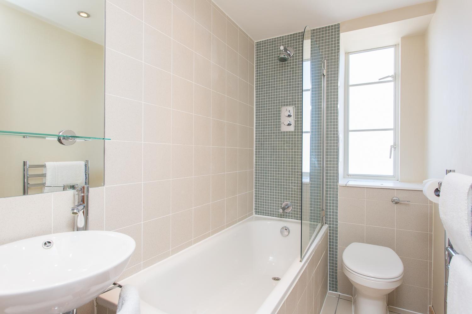 Apartment Stylish 2 Bed At Roland House *